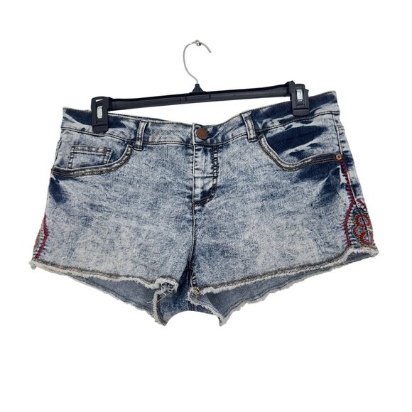 No Boundaries Womens Denim Short Shorts SZ 17 Medium Dark Wash Embroidery Side - Picture 1 of 11
